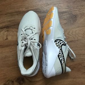 Nike Legend 2 Leopard Swoosh Shoe Size 10